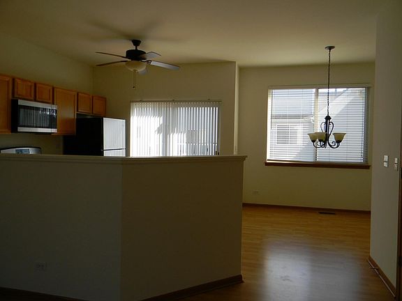 5th image of 1542 Sauganash Ct