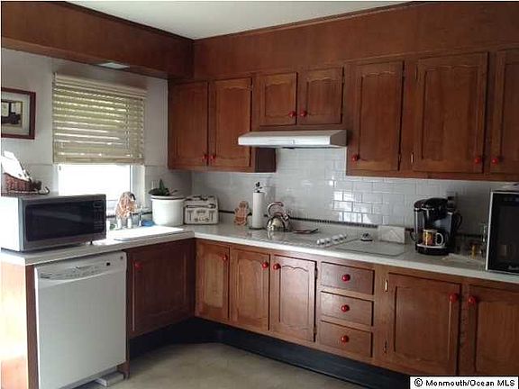 2nd image of 386A Chatham Ct