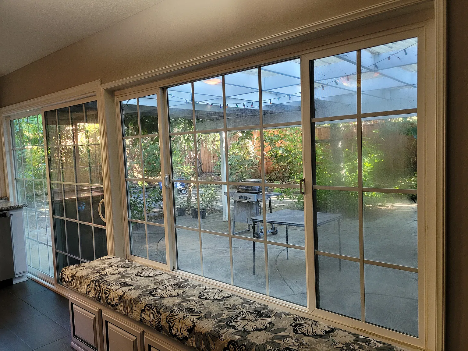 3 bed, 1308 sqft, $4,100 — Photo 4