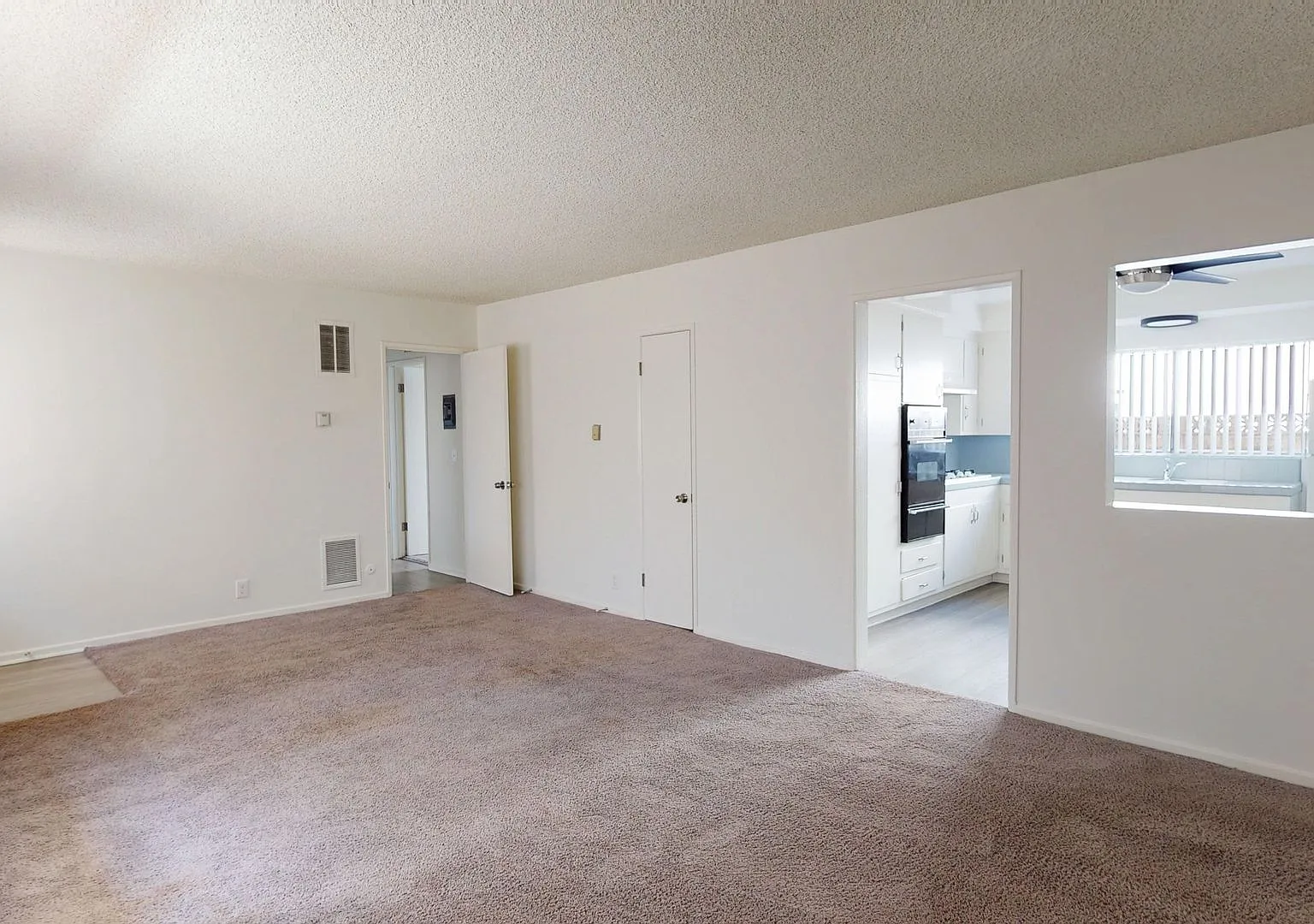 2266 Del Mar — Photo 2