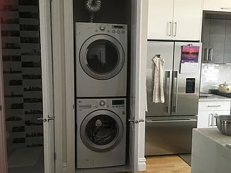 Rented by R New York