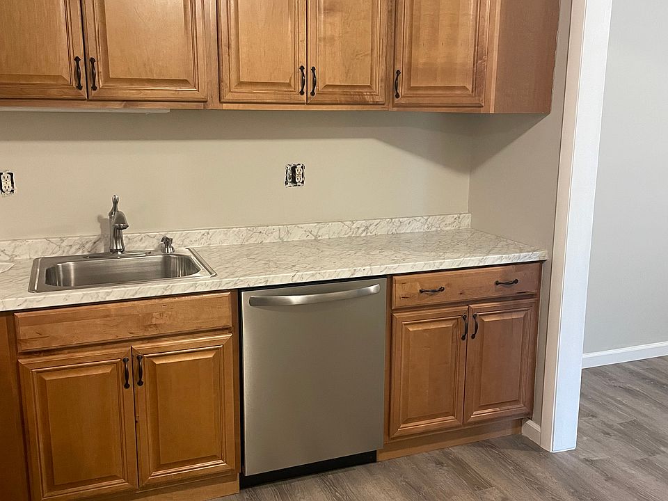Updated kitchen with new appliances