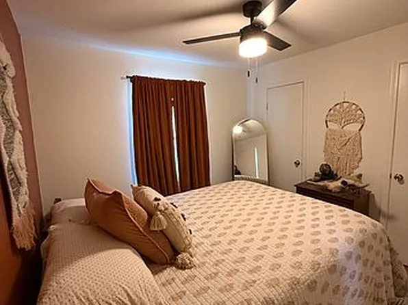 401 E Linn St, Huntington, TX 75949