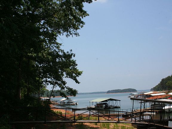 Lake Hartwell