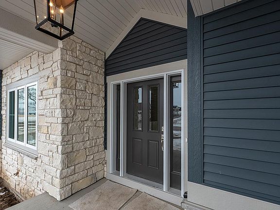 3rd image of 1401 Atlas Trail