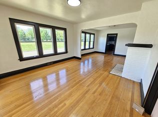 1110 W Pacific Ave #2, Waukegan, IL 60085