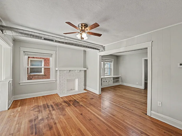 4220 Harrison St — Photo 10