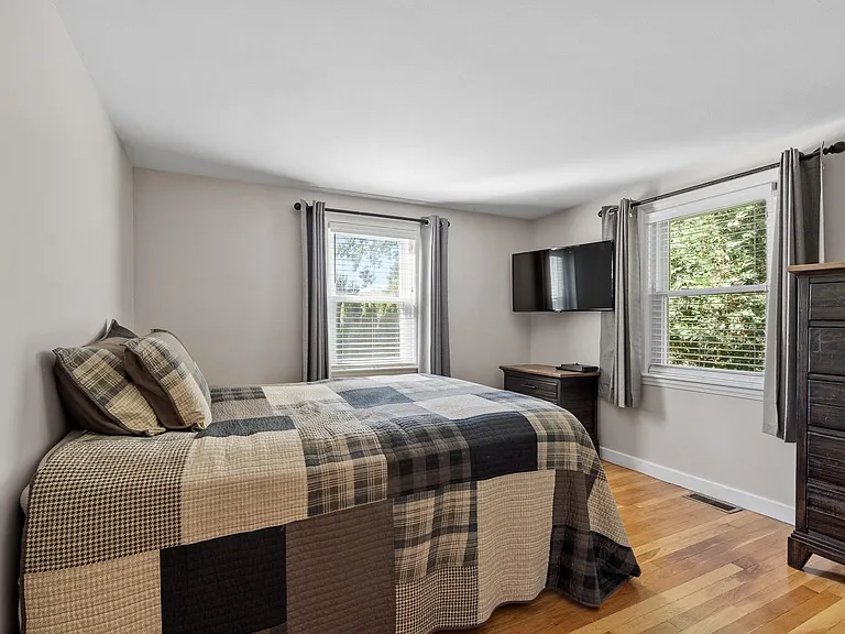 68 Oak Hill Rd — Photo 18