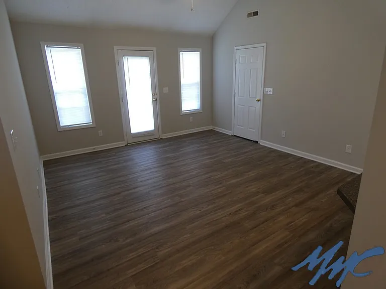 8001 Minehead Dr — Photo 4