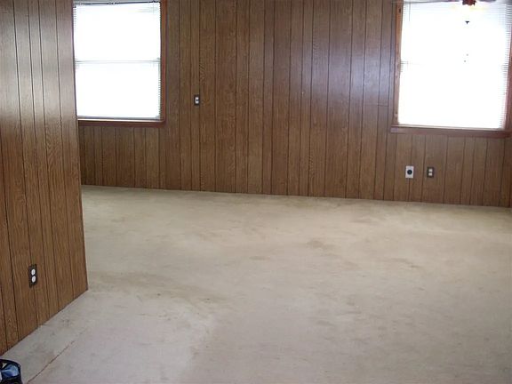 2nd image of 6409 NW Oak Ave