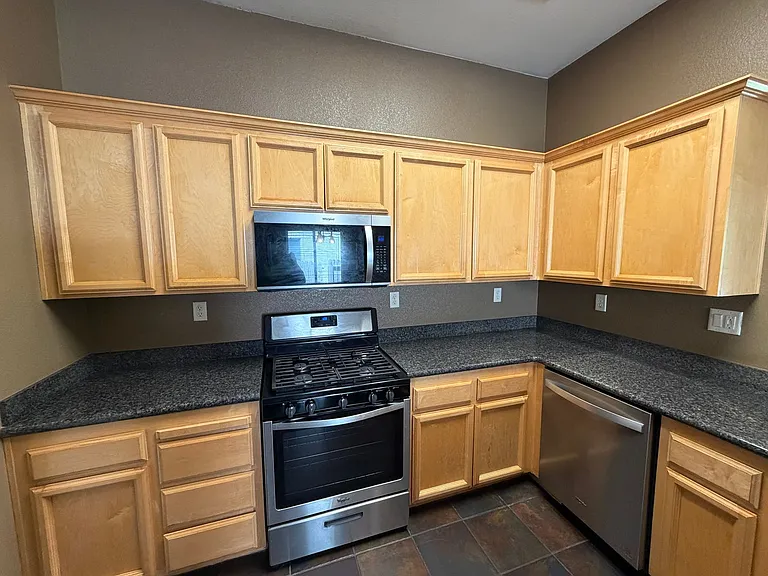 6425 Rabbit Hollow Way — Photo 10