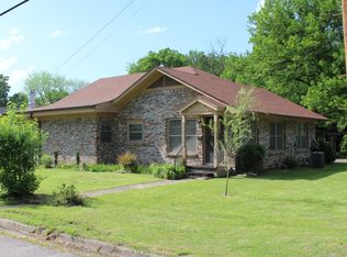 509 E 6th St, Russellville, AR 72801