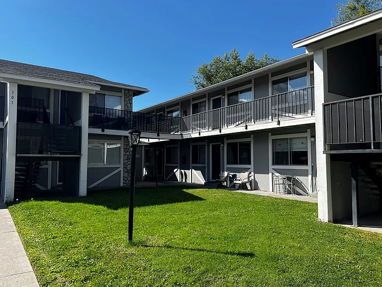 101 Arletta Street — Photo 14