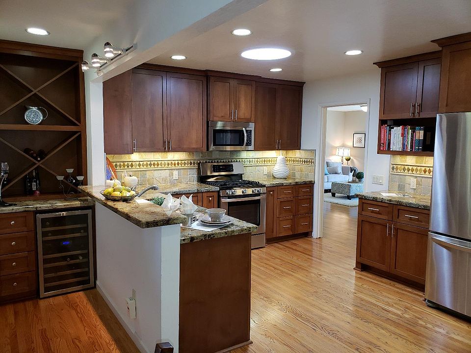 1st image of 343 N Sunnyvale Ave