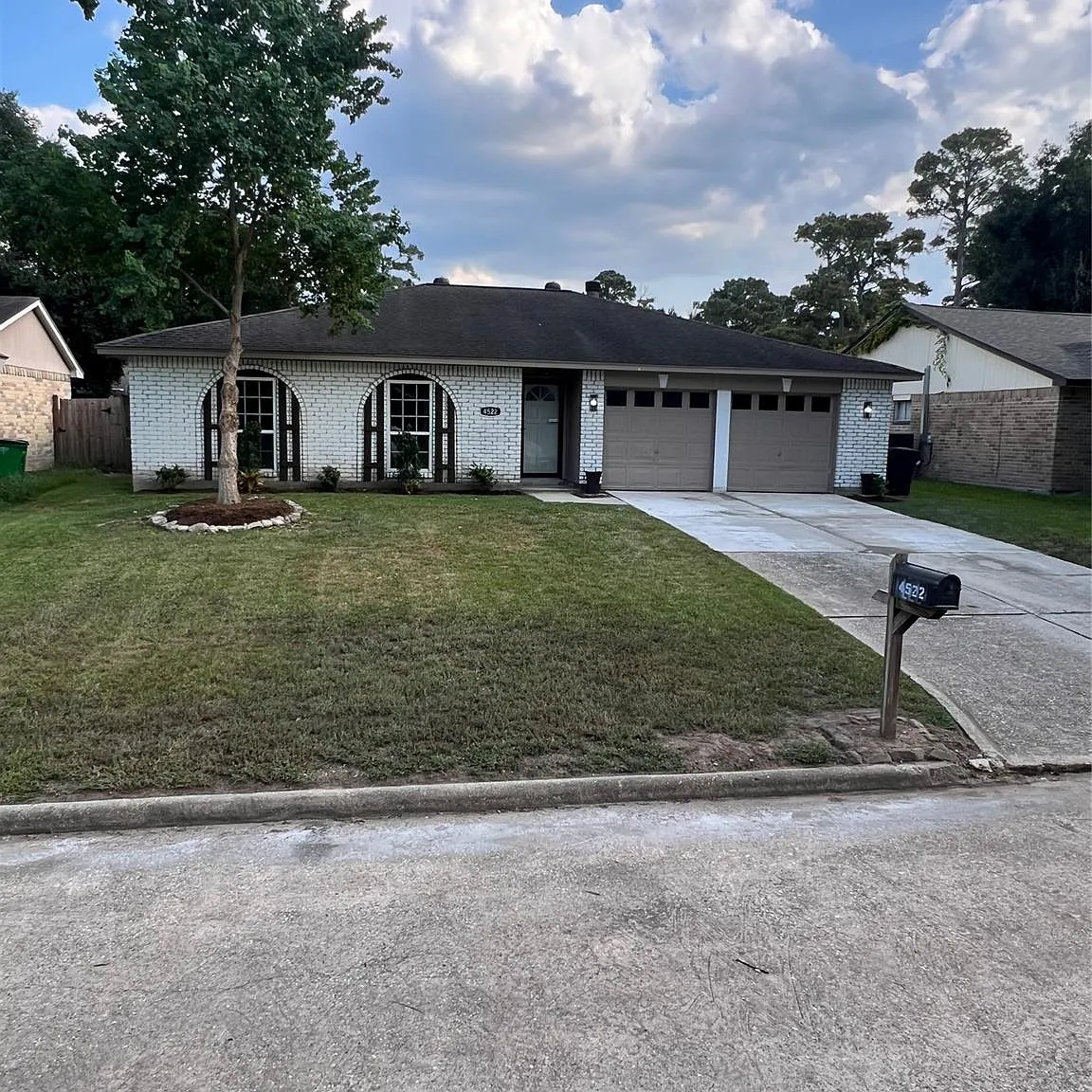 4 bed, 2.0 bath, 1496 sqft, $2,200 — Photo 1