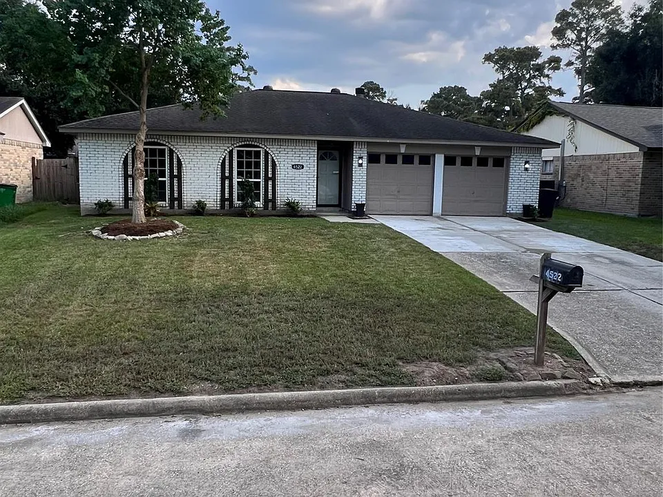 4522 Rosegate Dr
