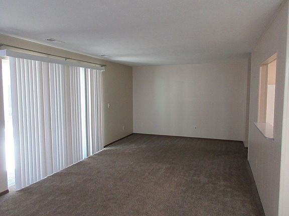 3rd image of 2801 Emerson Ave APT 14