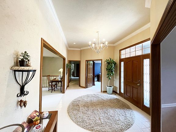 3rd image of 6772 Sun River Dr