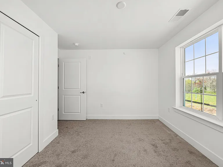 2307 Prince Hall Dr — Photo 32