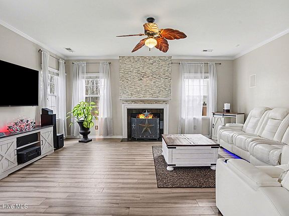 4th image of 1229 Brecken Court