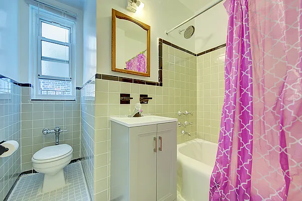 Sold by Akam Sales and Brokerage | media 15