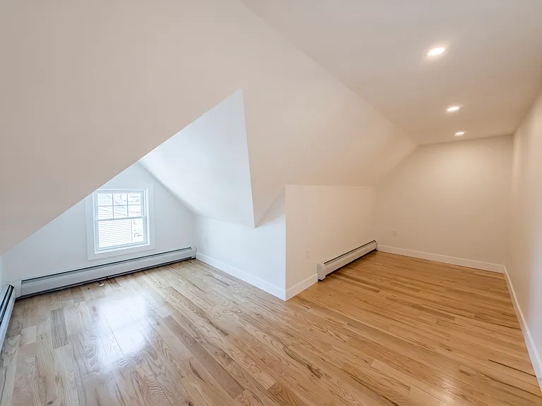 10 Pearl St #2 — Photo 27