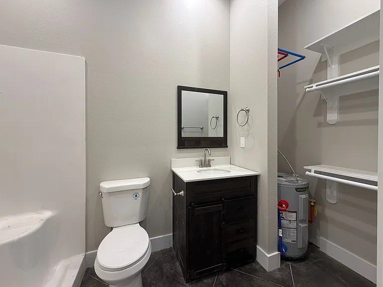 2110 Case St #D1 — Photo 7