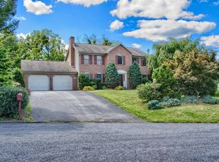 176 Crestview Dr, Winfield, PA 17889