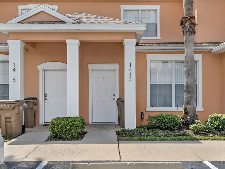 1413 Retreat Cir — Photo 3