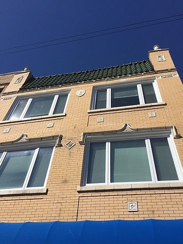 1st image of 3824 N Kedzie Ave #3