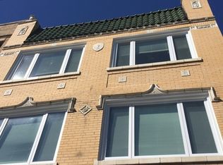 3824 N Kedzie Ave #3, Chicago, IL 60618