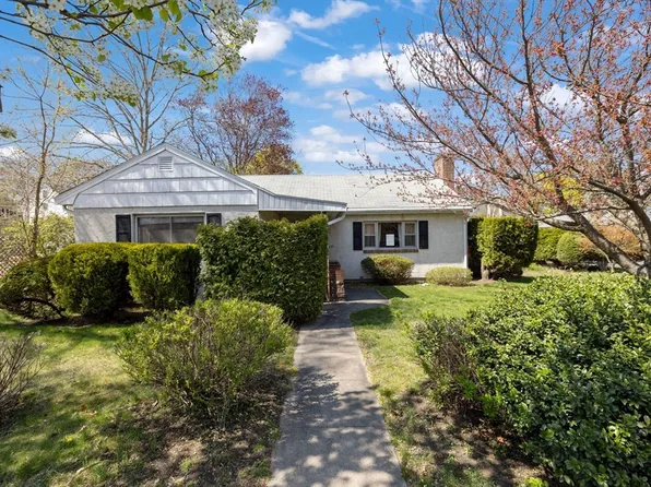 235 Cross St, Winchester, MA 01890