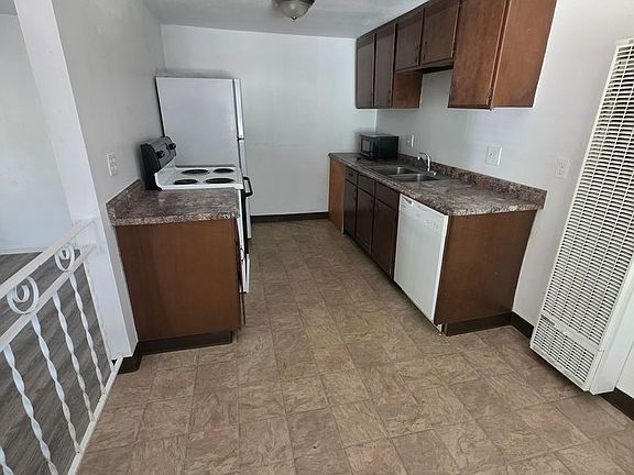 3rd image of 970-976 Glorene Ave #H