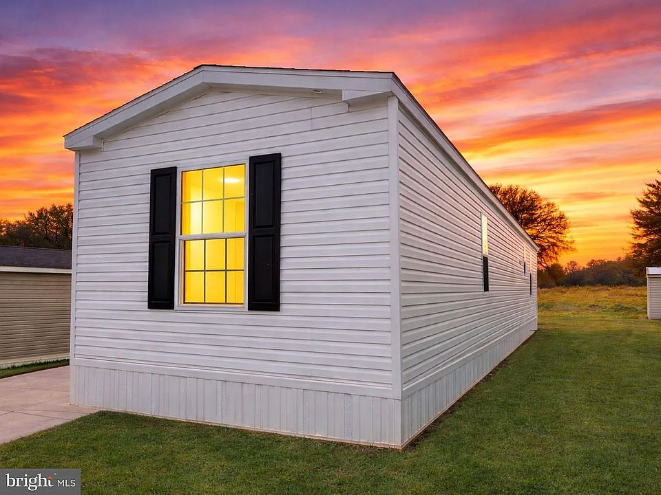 1st image of 12 Minton Dr #12