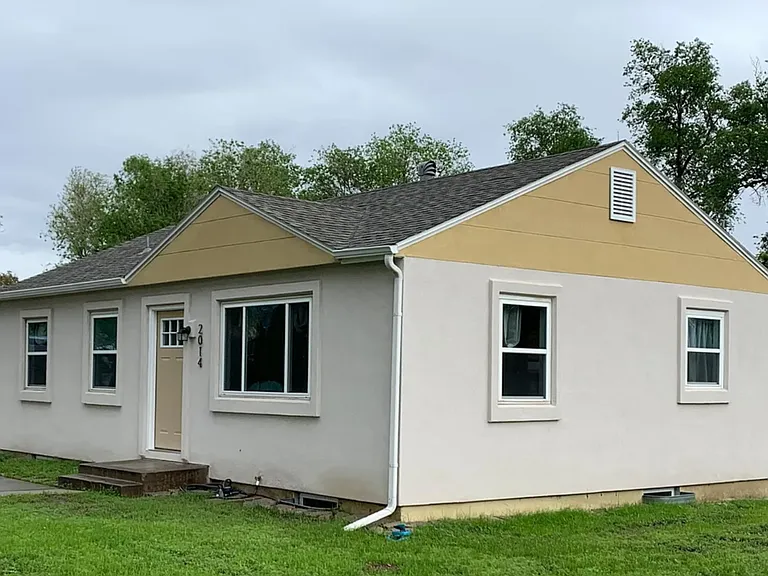2014 S Corona Ave — Photo 1
