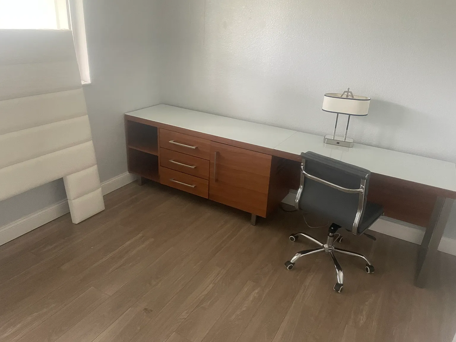 2 bed, 874 sqft, $1,600 — Photo 2