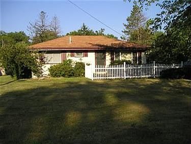 1st image of 396 Fuller Dr NE