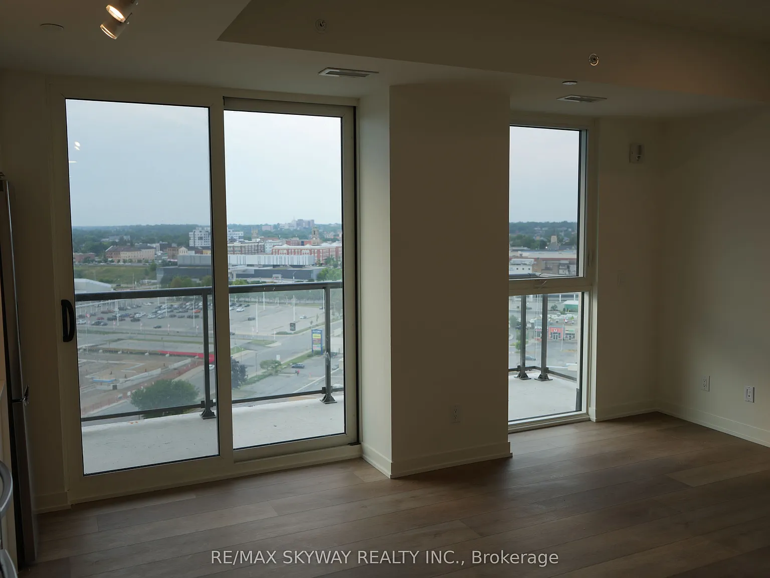 2 bed, $1,900 — Photo 1