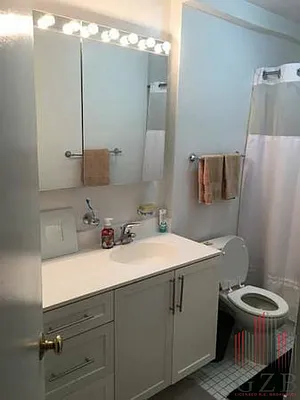 Rented by Avenues Real Estate | media 32