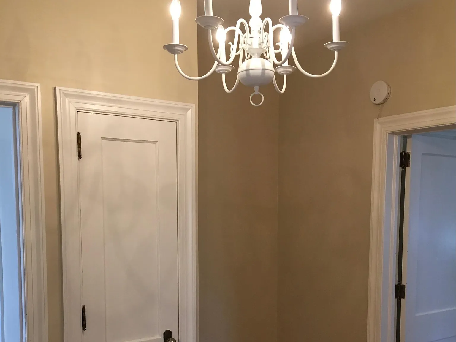 419 W Bloomfield St — Photo 1