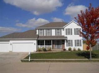 2728 Julie Lane Ct, Davenport, IA 52807