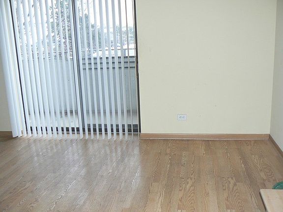 2nd image of 1460 Fairlane Dr APT 216