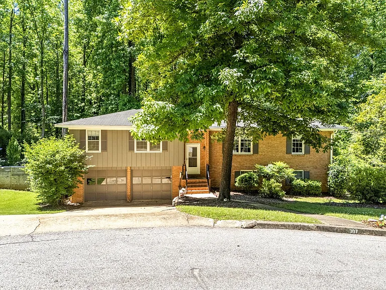 307 Lancaster Ave — Photo 1