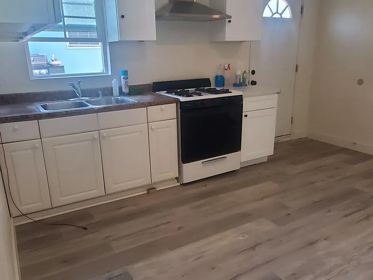 566 E Fernleaf Ave #B — Photo 15