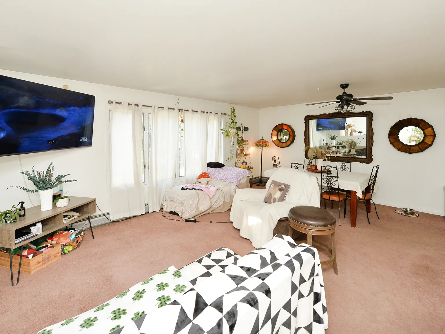3 bed, 3982 sqft, $3,300 — Photo 3