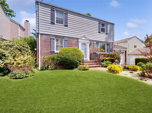 7 Cornell Place, East Rockaway, NY 11518
