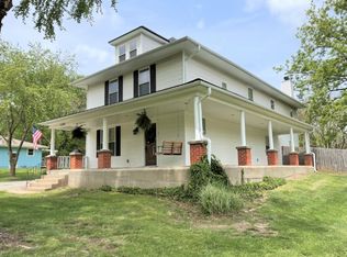 13204 E Silver Ln, Independence, MO 64050