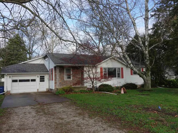 126 N Sparta St, Wataga, IL 61488