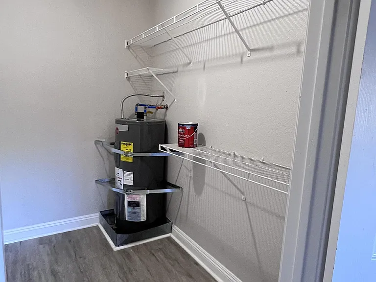 5122 S Jones Blvd #108 — Photo 35