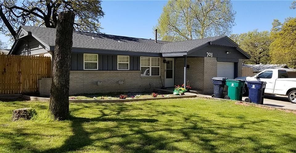 1st image of 708 N Tompkins Dr